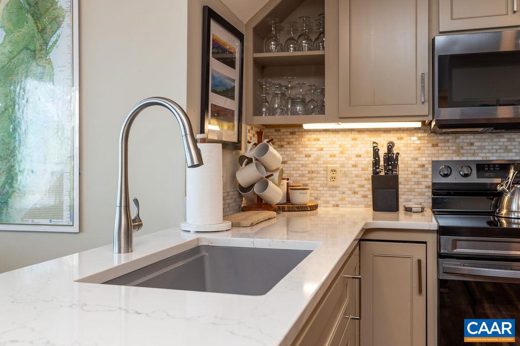 1582 VISTAS CONDOS, WINTERGREEN RESORT, Virginia 22967, 3 Bedrooms Bedrooms, ,3 BathroomsBathrooms,Residential,For sale,1582 VISTAS CONDOS,670755 MLS # 670755 1582 VISTAS CONDOS, WINTERGREEN RESORT, Virginia 22967, 3 Bedrooms Bedrooms, ,3 BathroomsBathrooms,Residential,For sale,1582 VISTAS CONDOS,670755 MLS # 670755