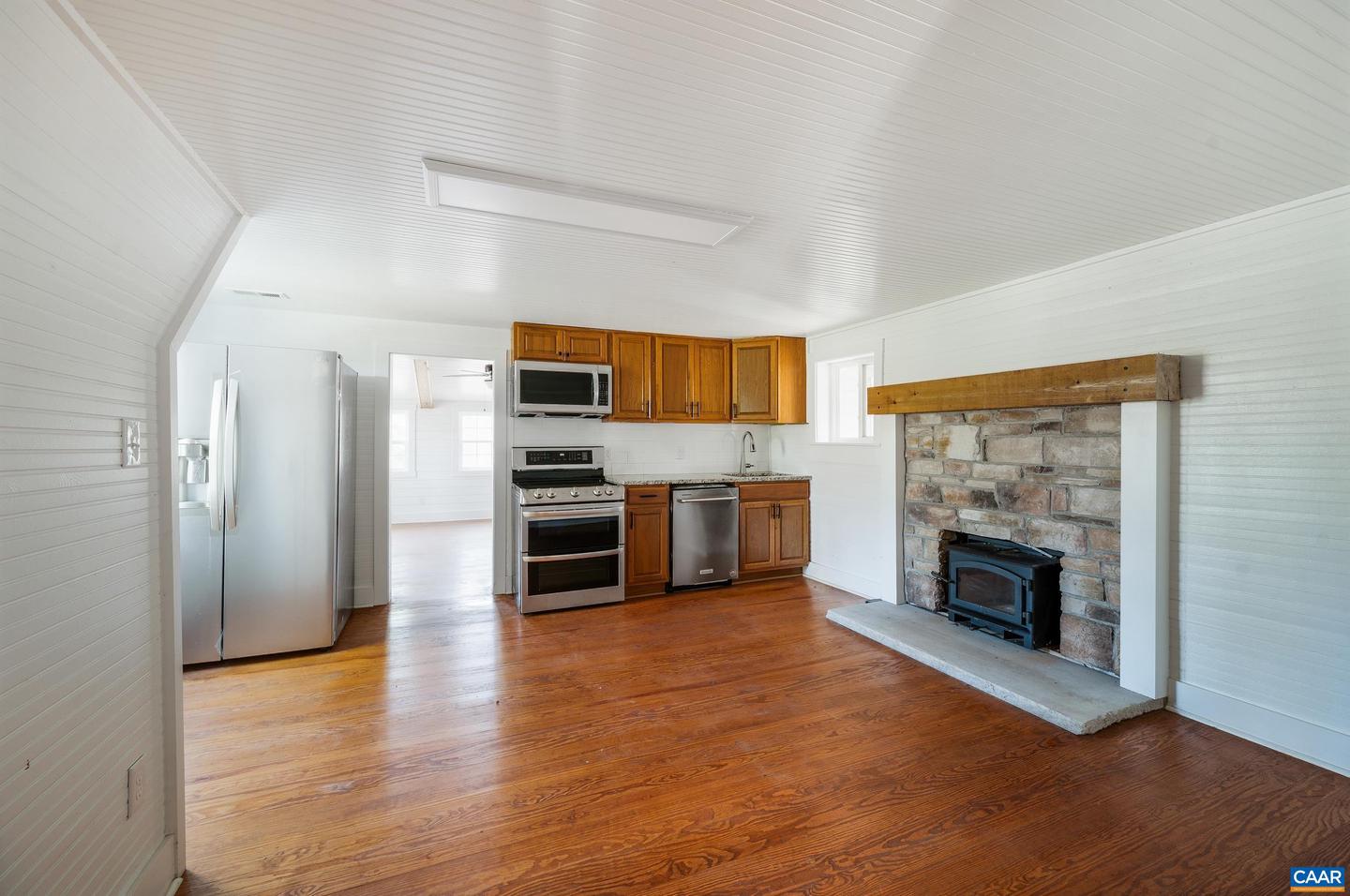 2728 EAST BRANCH LOOP, ROSELAND, Virginia 22967, 2 Bedrooms Bedrooms, ,2 BathroomsBathrooms,Residential,For sale,2728 EAST BRANCH LOOP,670774 MLS # 670774 2728 EAST BRANCH LOOP, ROSELAND, Virginia 22967, 2 Bedrooms Bedrooms, ,2 BathroomsBathrooms,Residential,For sale,2728 EAST BRANCH LOOP,670774 MLS # 670774