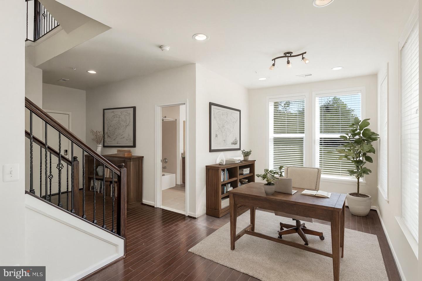 14580 LAKESTONE DR, CHANTILLY, Virginia 20151, 4 Bedrooms Bedrooms, ,4 BathroomsBathrooms,Residential,For sale,14580 LAKESTONE DR,VAFX2278004 MLS # VAFX2278004 14580 LAKESTONE DR, CHANTILLY, Virginia 20151, 4 Bedrooms Bedrooms, ,4 BathroomsBathrooms,Residential,For sale,14580 LAKESTONE DR,VAFX2278004 MLS # VAFX2278004