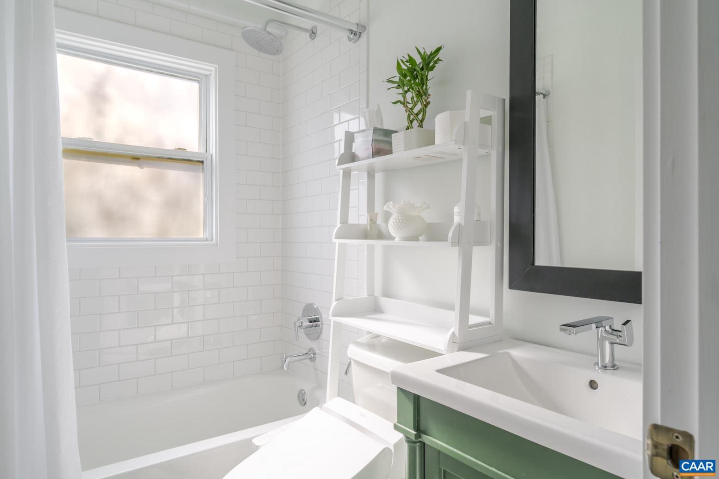 216 PALATINE AVE, CHARLOTTESVILLE, Virginia 22902, 2 Bedrooms Bedrooms, ,1 BathroomBathrooms,Residential,For sale,216 PALATINE AVE,670749 MLS # 670749 216 PALATINE AVE, CHARLOTTESVILLE, Virginia 22902, 2 Bedrooms Bedrooms, ,1 BathroomBathrooms,Residential,For sale,216 PALATINE AVE,670749 MLS # 670749