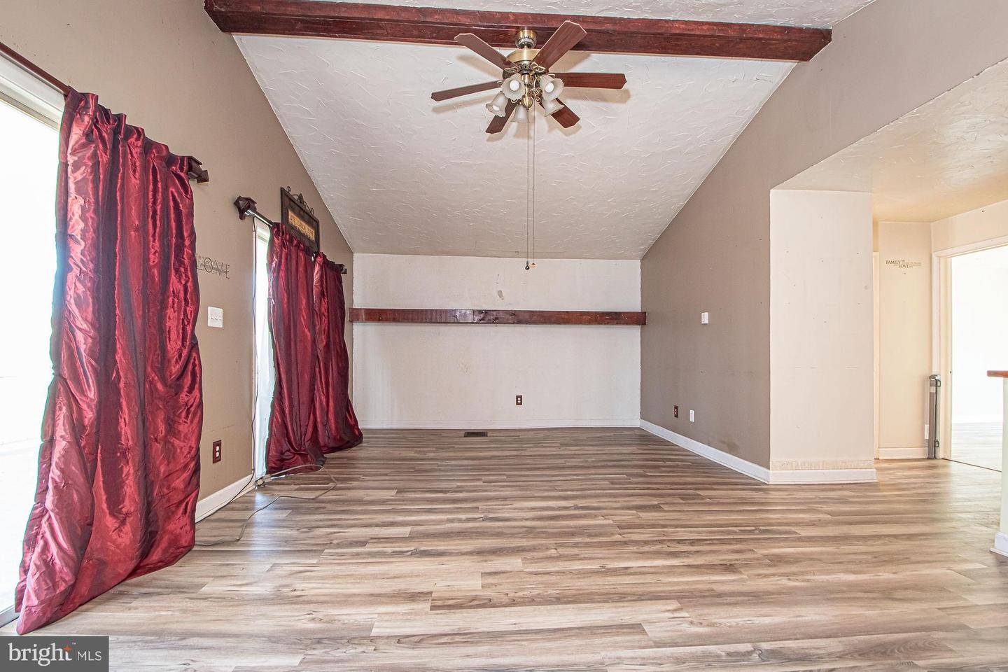 4792 HOWELLSVILLE RD, FRONT ROYAL, Virginia 22630, 2 Bedrooms Bedrooms, ,2 BathroomsBathrooms,Residential,For sale,4792 HOWELLSVILLE RD,VAWR2010820 MLS # VAWR2010820 4792 HOWELLSVILLE RD, FRONT ROYAL, Virginia 22630, 2 Bedrooms Bedrooms, ,2 BathroomsBathrooms,Residential,For sale,4792 HOWELLSVILLE RD,VAWR2010820 MLS # VAWR2010820