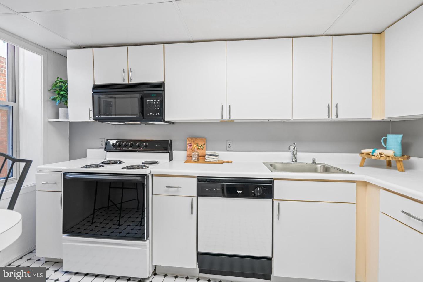 1341 EAST CAPITOL ST SE #302, WASHINGTON, District Of Columbia 20003, 2 Bedrooms Bedrooms, ,1 BathroomBathrooms,Residential,For sale,1341 EAST CAPITOL ST SE #302,DCDC2225476 MLS # DCDC2225476 1341 EAST CAPITOL ST SE #302, WASHINGTON, District Of Columbia 20003, 2 Bedrooms Bedrooms, ,1 BathroomBathrooms,Residential,For sale,1341 EAST CAPITOL ST SE #302,DCDC2225476 MLS # DCDC2225476