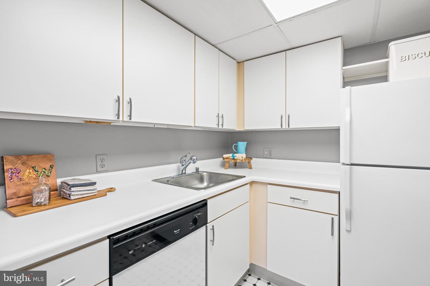 1341 EAST CAPITOL ST SE #302, WASHINGTON, District Of Columbia 20003, 2 Bedrooms Bedrooms, ,1 BathroomBathrooms,Residential,For sale,1341 EAST CAPITOL ST SE #302,DCDC2225476 MLS # DCDC2225476 1341 EAST CAPITOL ST SE #302, WASHINGTON, District Of Columbia 20003, 2 Bedrooms Bedrooms, ,1 BathroomBathrooms,Residential,For sale,1341 EAST CAPITOL ST SE #302,DCDC2225476 MLS # DCDC2225476