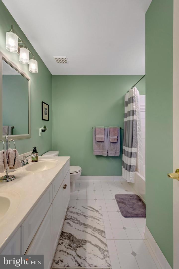 14400 VERDE PL, HAYMARKET, Virginia 20169, 4 Bedrooms Bedrooms, ,3 BathroomsBathrooms,Residential,For sale,14400 VERDE PL,VAPW2106234 MLS # VAPW2106234 14400 VERDE PL, HAYMARKET, Virginia 20169, 4 Bedrooms Bedrooms, ,3 BathroomsBathrooms,Residential,For sale,14400 VERDE PL,VAPW2106234 MLS # VAPW2106234