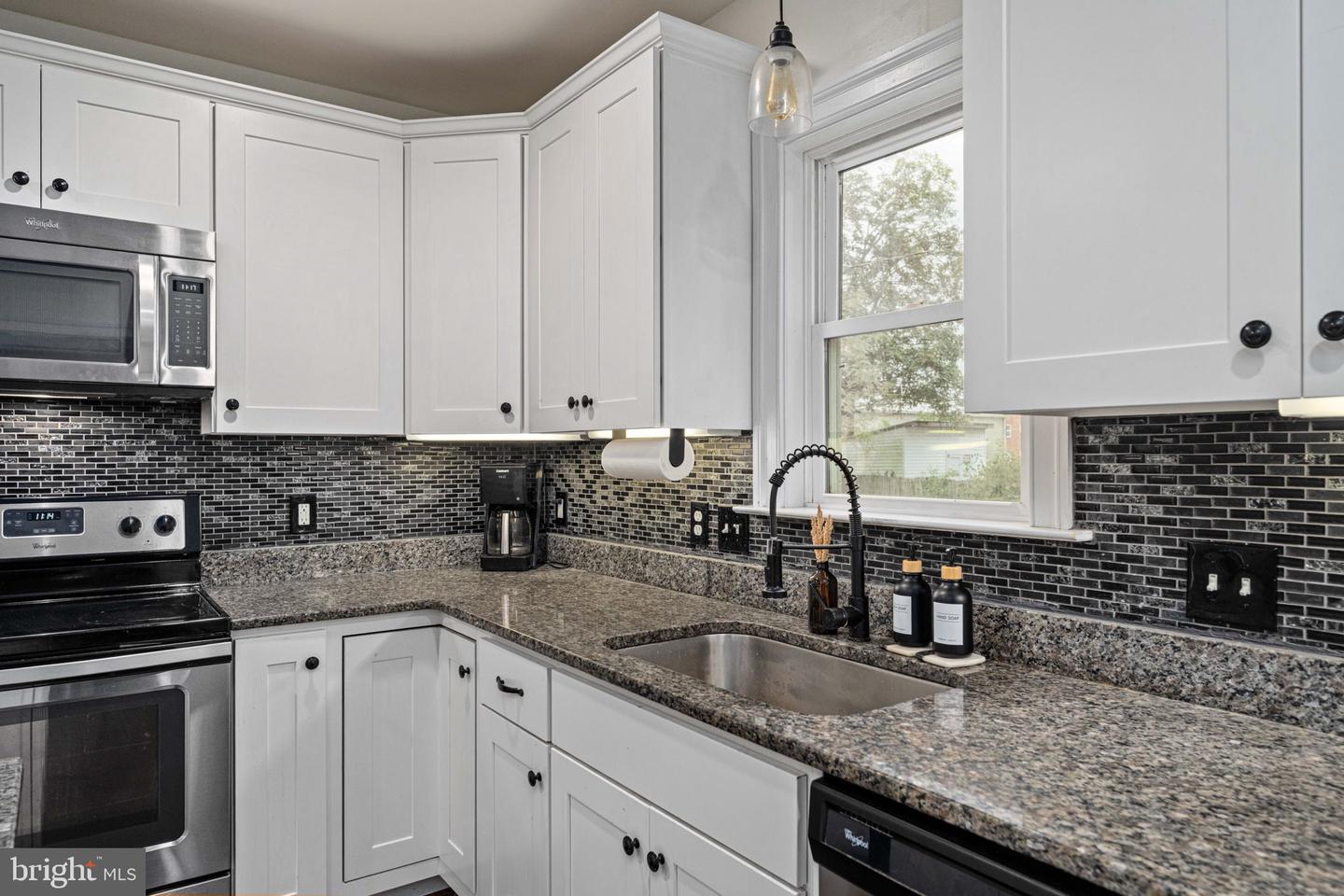 2915-1/2 GARLAND AVE, RICHMOND, Virginia 23222, 3 Bedrooms Bedrooms, ,2 BathroomsBathrooms,Residential,For sale,2915-1/2 GARLAND AVE,VARC2000778 MLS # VARC2000778 2915-1/2 GARLAND AVE, RICHMOND, Virginia 23222, 3 Bedrooms Bedrooms, ,2 BathroomsBathrooms,Residential,For sale,2915-1/2 GARLAND AVE,VARC2000778 MLS # VARC2000778