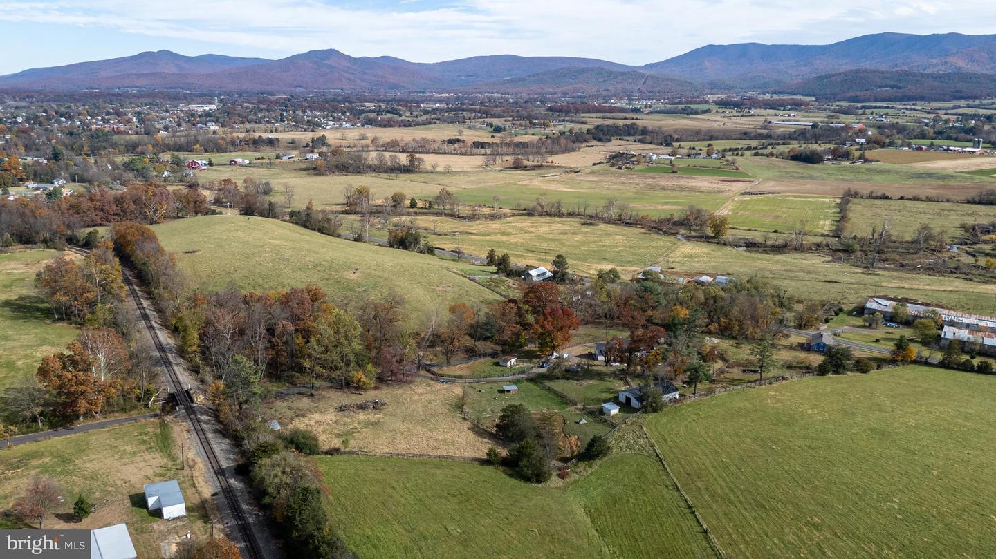 143 LAKEWOOD RD, LURAY, Virginia 22835, 4 Bedrooms Bedrooms, ,2 BathroomsBathrooms,Residential,For sale,143 LAKEWOOD RD,VAPA2005522 MLS # VAPA2005522 143 LAKEWOOD RD, LURAY, Virginia 22835, 4 Bedrooms Bedrooms, ,2 BathroomsBathrooms,Residential,For sale,143 LAKEWOOD RD,VAPA2005522 MLS # VAPA2005522