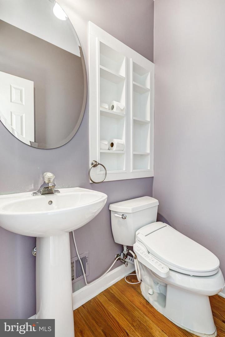 504-B N THOMAS ST, ARLINGTON, Virginia 22203, 3 Bedrooms Bedrooms, ,3 BathroomsBathrooms,Residential,For sale,504-B N THOMAS ST,VAAR2065248 MLS # VAAR2065248 504-B N THOMAS ST, ARLINGTON, Virginia 22203, 3 Bedrooms Bedrooms, ,3 BathroomsBathrooms,Residential,For sale,504-B N THOMAS ST,VAAR2065248 MLS # VAAR2065248