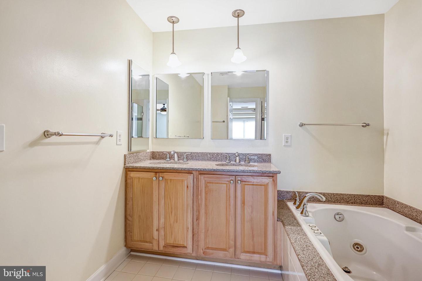 504-B N THOMAS ST, ARLINGTON, Virginia 22203, 3 Bedrooms Bedrooms, ,3 BathroomsBathrooms,Residential,For sale,504-B N THOMAS ST,VAAR2065248 MLS # VAAR2065248 504-B N THOMAS ST, ARLINGTON, Virginia 22203, 3 Bedrooms Bedrooms, ,3 BathroomsBathrooms,Residential,For sale,504-B N THOMAS ST,VAAR2065248 MLS # VAAR2065248