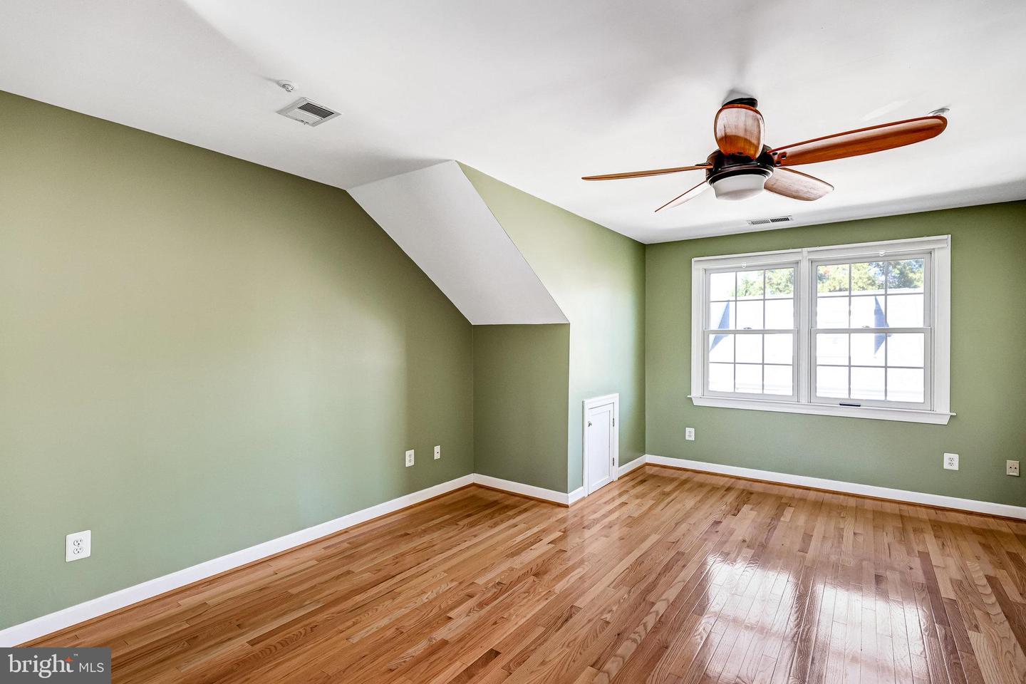 504-B N THOMAS ST, ARLINGTON, Virginia 22203, 3 Bedrooms Bedrooms, ,3 BathroomsBathrooms,Residential,For sale,504-B N THOMAS ST,VAAR2065248 MLS # VAAR2065248 504-B N THOMAS ST, ARLINGTON, Virginia 22203, 3 Bedrooms Bedrooms, ,3 BathroomsBathrooms,Residential,For sale,504-B N THOMAS ST,VAAR2065248 MLS # VAAR2065248