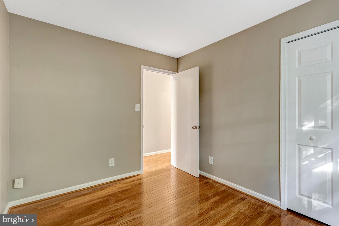 5515 CHESHIRE MEADOWS WAY, FAIRFAX, Virginia 22032, 3 Bedrooms Bedrooms, ,3 BathroomsBathrooms,Residential,For sale,5515 CHESHIRE MEADOWS WAY,VAFX2275846 MLS # VAFX2275846 5515 CHESHIRE MEADOWS WAY, FAIRFAX, Virginia 22032, 3 Bedrooms Bedrooms, ,3 BathroomsBathrooms,Residential,For sale,5515 CHESHIRE MEADOWS WAY,VAFX2275846 MLS # VAFX2275846