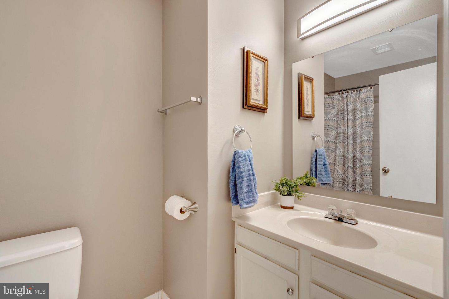 5515 CHESHIRE MEADOWS WAY, FAIRFAX, Virginia 22032, 3 Bedrooms Bedrooms, ,3 BathroomsBathrooms,Residential,For sale,5515 CHESHIRE MEADOWS WAY,VAFX2275846 MLS # VAFX2275846 5515 CHESHIRE MEADOWS WAY, FAIRFAX, Virginia 22032, 3 Bedrooms Bedrooms, ,3 BathroomsBathrooms,Residential,For sale,5515 CHESHIRE MEADOWS WAY,VAFX2275846 MLS # VAFX2275846