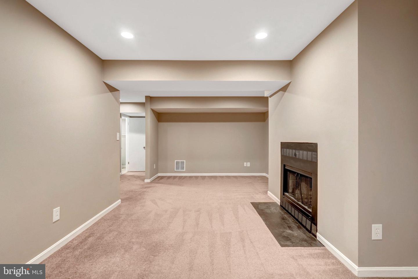 5515 CHESHIRE MEADOWS WAY, FAIRFAX, Virginia 22032, 3 Bedrooms Bedrooms, ,3 BathroomsBathrooms,Residential,For sale,5515 CHESHIRE MEADOWS WAY,VAFX2275846 MLS # VAFX2275846 5515 CHESHIRE MEADOWS WAY, FAIRFAX, Virginia 22032, 3 Bedrooms Bedrooms, ,3 BathroomsBathrooms,Residential,For sale,5515 CHESHIRE MEADOWS WAY,VAFX2275846 MLS # VAFX2275846