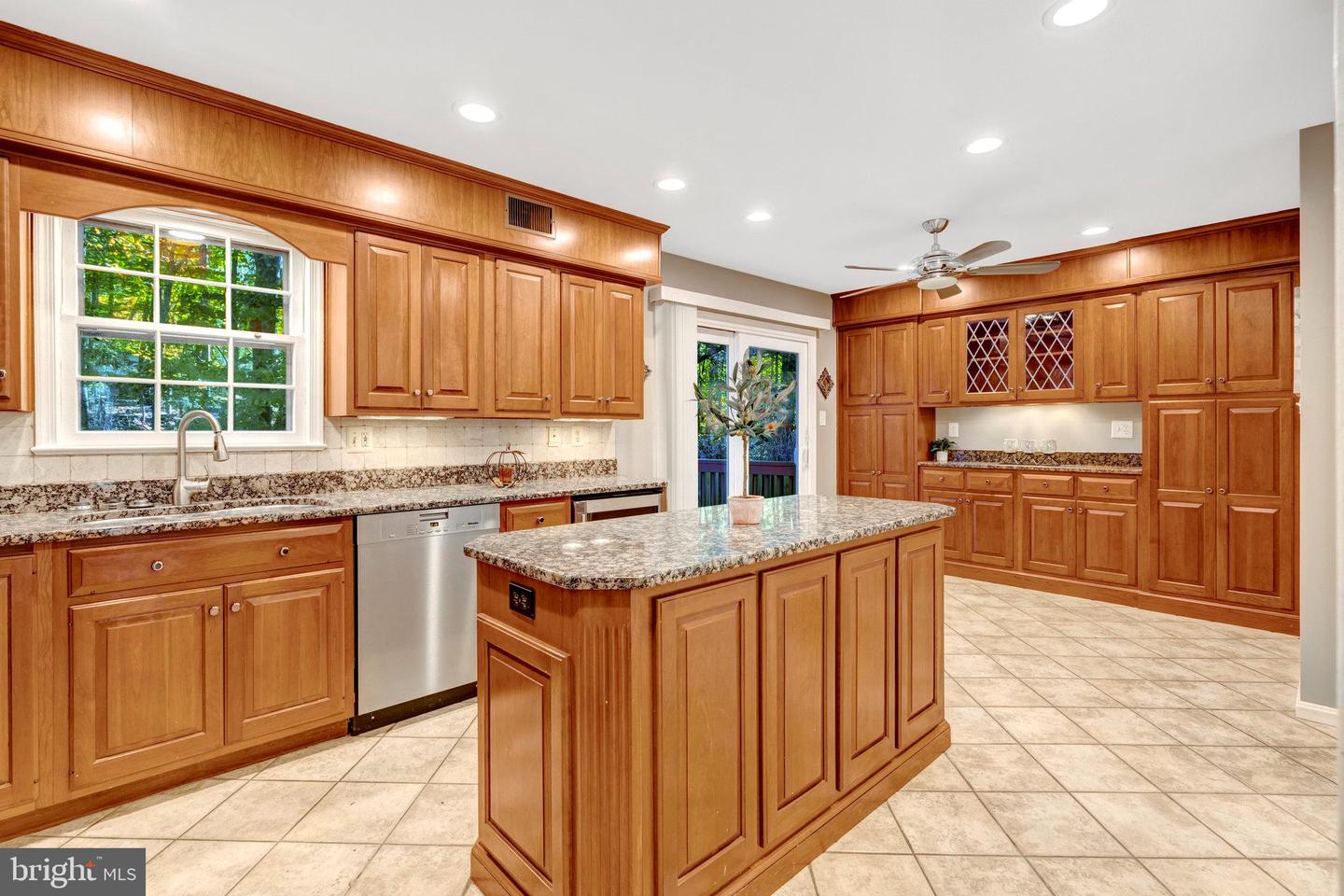 5515 CHESHIRE MEADOWS WAY, FAIRFAX, Virginia 22032, 3 Bedrooms Bedrooms, ,3 BathroomsBathrooms,Residential,For sale,5515 CHESHIRE MEADOWS WAY,VAFX2275846 MLS # VAFX2275846 5515 CHESHIRE MEADOWS WAY, FAIRFAX, Virginia 22032, 3 Bedrooms Bedrooms, ,3 BathroomsBathrooms,Residential,For sale,5515 CHESHIRE MEADOWS WAY,VAFX2275846 MLS # VAFX2275846