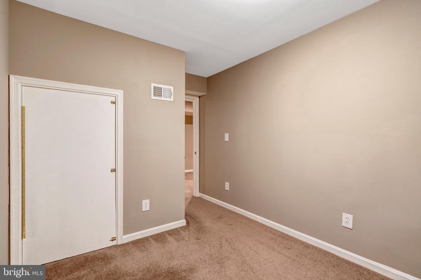 5515 CHESHIRE MEADOWS WAY, FAIRFAX, Virginia 22032, 3 Bedrooms Bedrooms, ,3 BathroomsBathrooms,Residential,For sale,5515 CHESHIRE MEADOWS WAY,VAFX2275846 MLS # VAFX2275846 5515 CHESHIRE MEADOWS WAY, FAIRFAX, Virginia 22032, 3 Bedrooms Bedrooms, ,3 BathroomsBathrooms,Residential,For sale,5515 CHESHIRE MEADOWS WAY,VAFX2275846 MLS # VAFX2275846