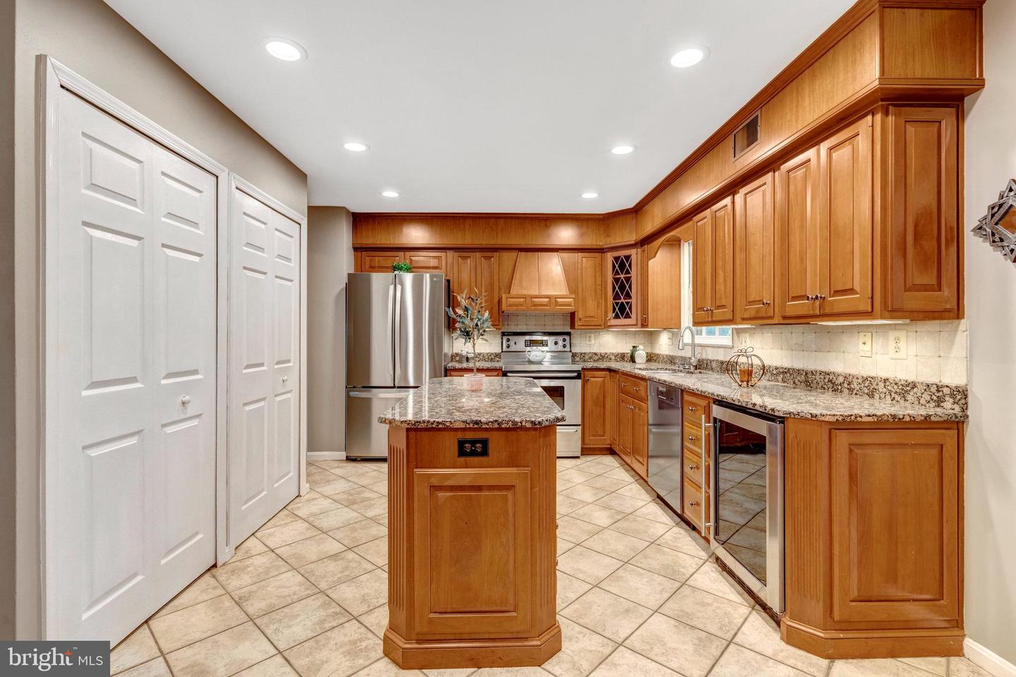 5515 CHESHIRE MEADOWS WAY, FAIRFAX, Virginia 22032, 3 Bedrooms Bedrooms, ,3 BathroomsBathrooms,Residential,For sale,5515 CHESHIRE MEADOWS WAY,VAFX2275846 MLS # VAFX2275846 5515 CHESHIRE MEADOWS WAY, FAIRFAX, Virginia 22032, 3 Bedrooms Bedrooms, ,3 BathroomsBathrooms,Residential,For sale,5515 CHESHIRE MEADOWS WAY,VAFX2275846 MLS # VAFX2275846