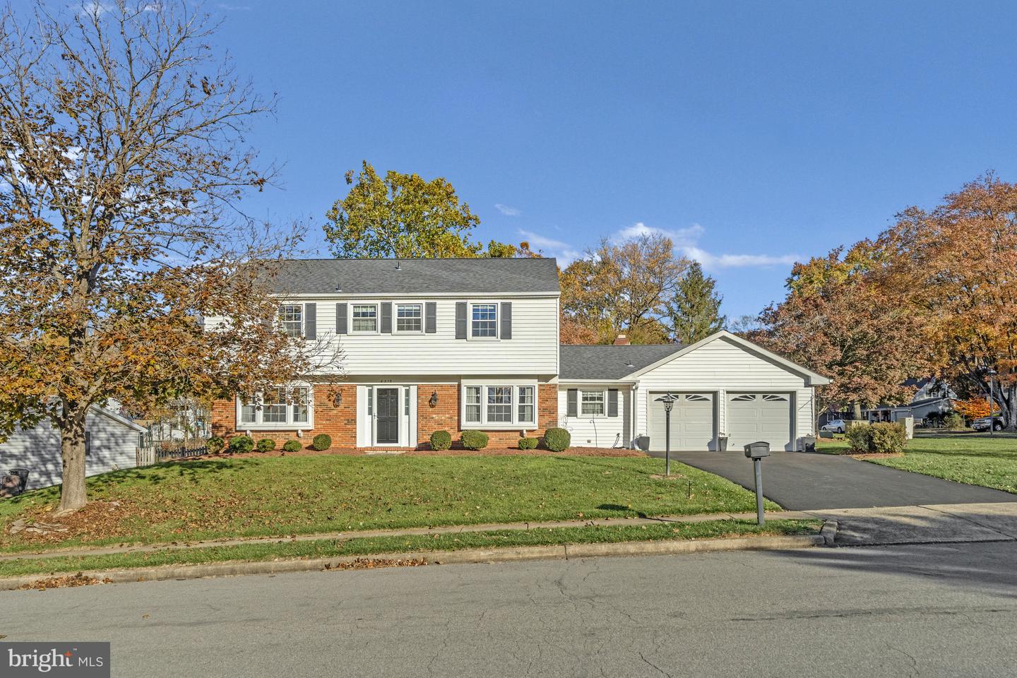 4319 MARKWOOD LN, FAIRFAX, Virginia 22033, 4 Bedrooms Bedrooms, ,2 BathroomsBathrooms,Residential,For sale,4319 MARKWOOD LN,VAFX2275900 MLS # VAFX2275900 4319 MARKWOOD LN, FAIRFAX, Virginia 22033, 4 Bedrooms Bedrooms, ,2 BathroomsBathrooms,Residential,For sale,4319 MARKWOOD LN,VAFX2275900 MLS # VAFX2275900