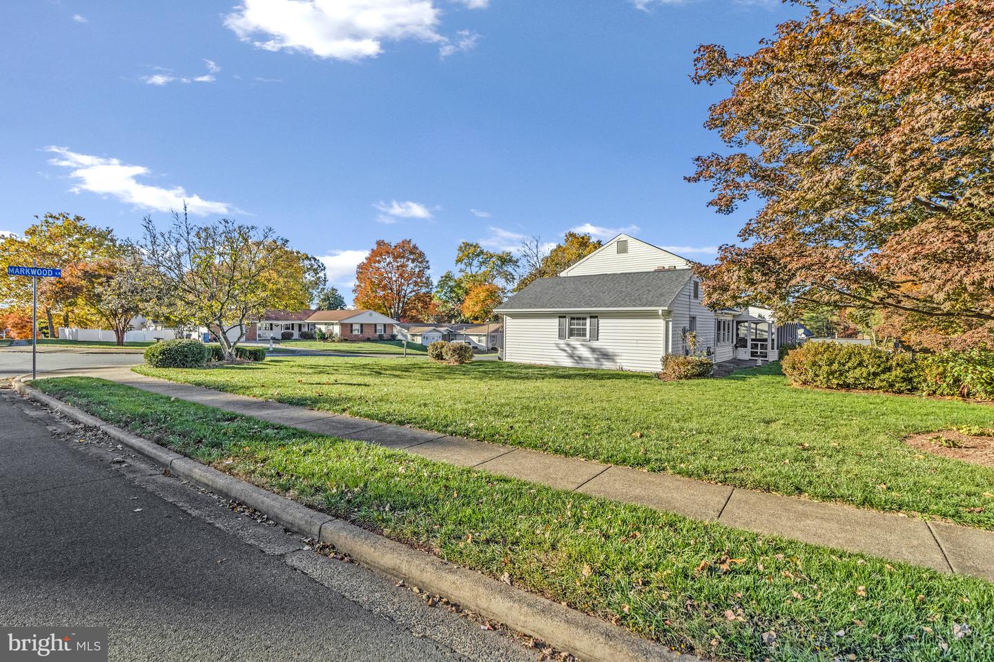 4319 MARKWOOD LN, FAIRFAX, Virginia 22033, 4 Bedrooms Bedrooms, ,2 BathroomsBathrooms,Residential,For sale,4319 MARKWOOD LN,VAFX2275900 MLS # VAFX2275900 4319 MARKWOOD LN, FAIRFAX, Virginia 22033, 4 Bedrooms Bedrooms, ,2 BathroomsBathrooms,Residential,For sale,4319 MARKWOOD LN,VAFX2275900 MLS # VAFX2275900