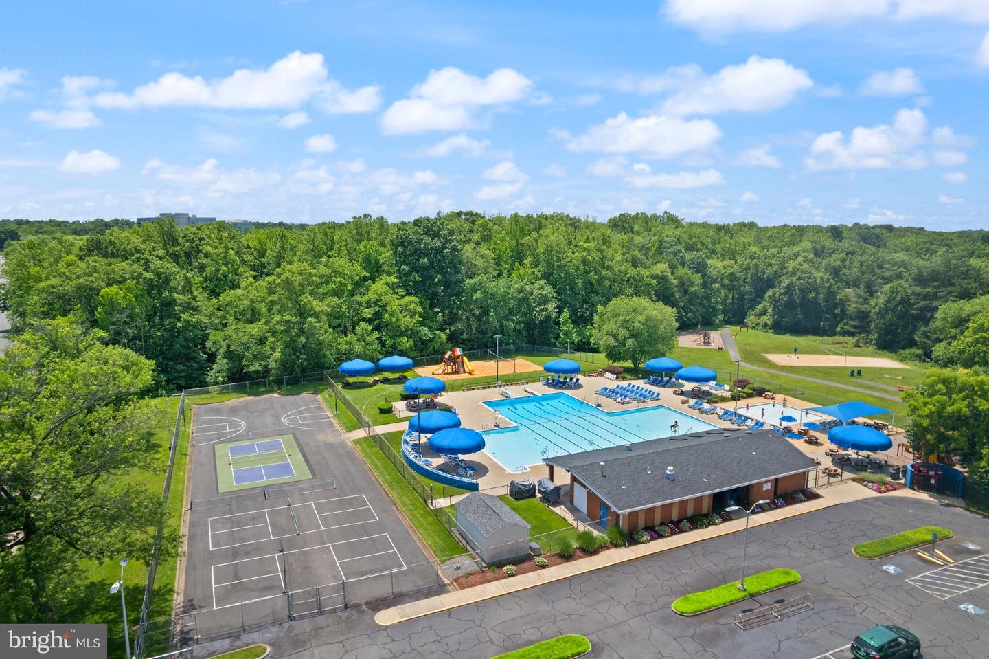 4319 MARKWOOD LN, FAIRFAX, Virginia 22033, 4 Bedrooms Bedrooms, ,2 BathroomsBathrooms,Residential,For sale,4319 MARKWOOD LN,VAFX2275900 MLS # VAFX2275900 4319 MARKWOOD LN, FAIRFAX, Virginia 22033, 4 Bedrooms Bedrooms, ,2 BathroomsBathrooms,Residential,For sale,4319 MARKWOOD LN,VAFX2275900 MLS # VAFX2275900