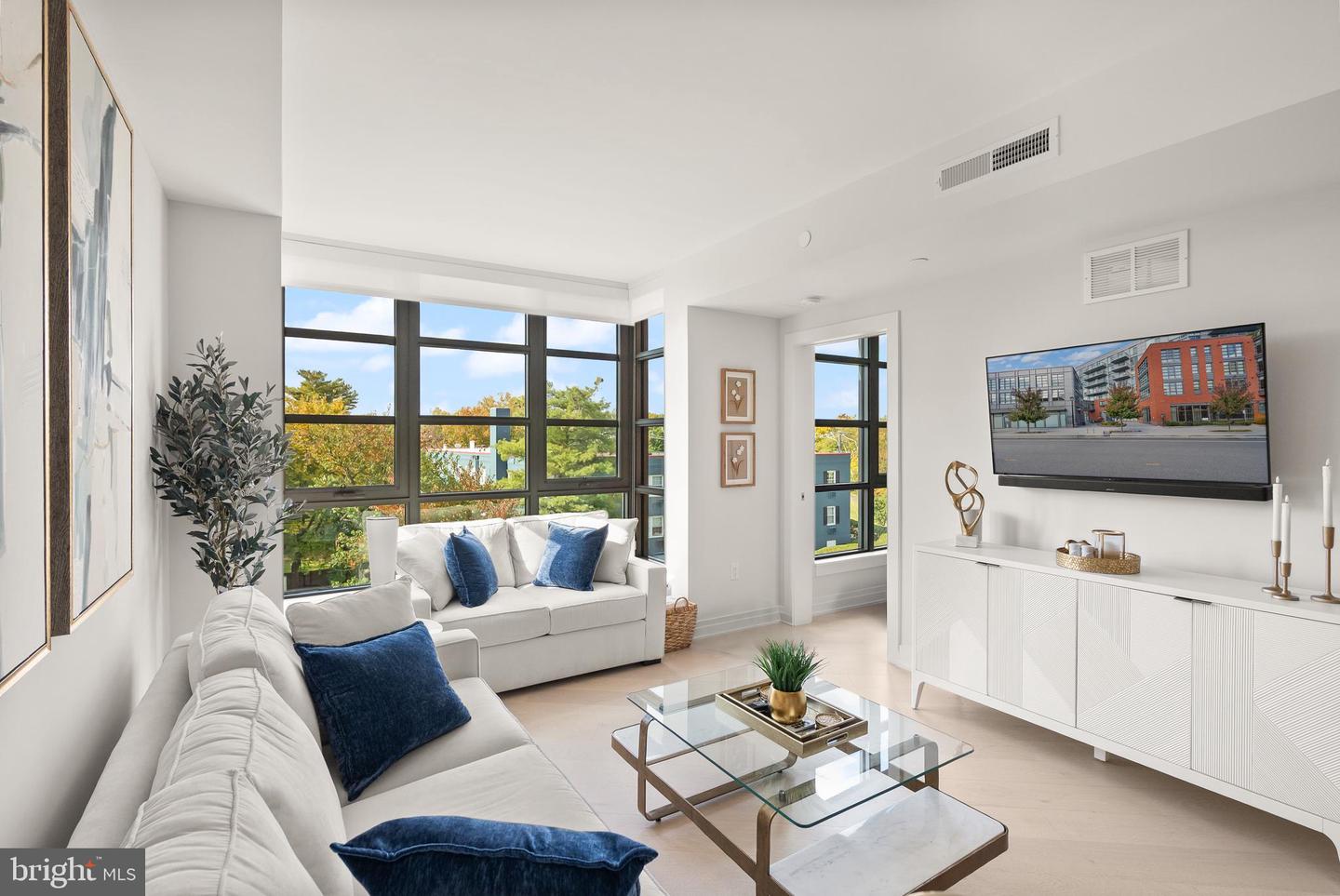 1201 N ROYAL ST #410, ALEXANDRIA, Virginia 22314, 2 Bedrooms Bedrooms, ,2 BathroomsBathrooms,Residential,For sale,1201 N ROYAL ST #410,VAAX2051158 MLS # VAAX2051158 1201 N ROYAL ST #410, ALEXANDRIA, Virginia 22314, 2 Bedrooms Bedrooms, ,2 BathroomsBathrooms,Residential,For sale,1201 N ROYAL ST #410,VAAX2051158 MLS # VAAX2051158