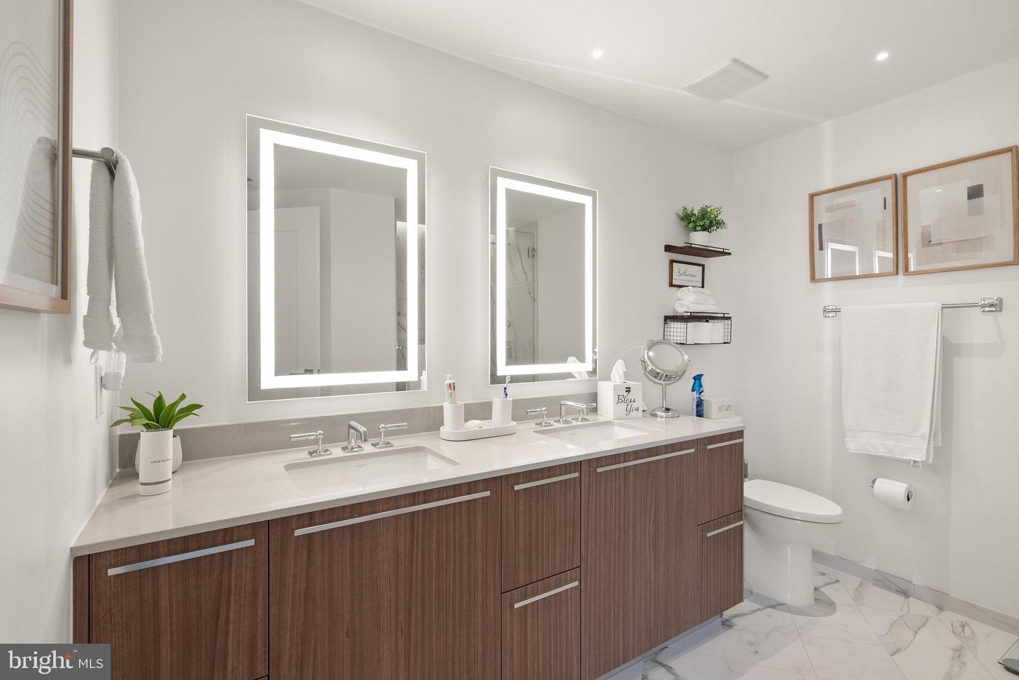 1201 N ROYAL ST #410, ALEXANDRIA, Virginia 22314, 2 Bedrooms Bedrooms, ,2 BathroomsBathrooms,Residential,For sale,1201 N ROYAL ST #410,VAAX2051158 MLS # VAAX2051158 1201 N ROYAL ST #410, ALEXANDRIA, Virginia 22314, 2 Bedrooms Bedrooms, ,2 BathroomsBathrooms,Residential,For sale,1201 N ROYAL ST #410,VAAX2051158 MLS # VAAX2051158