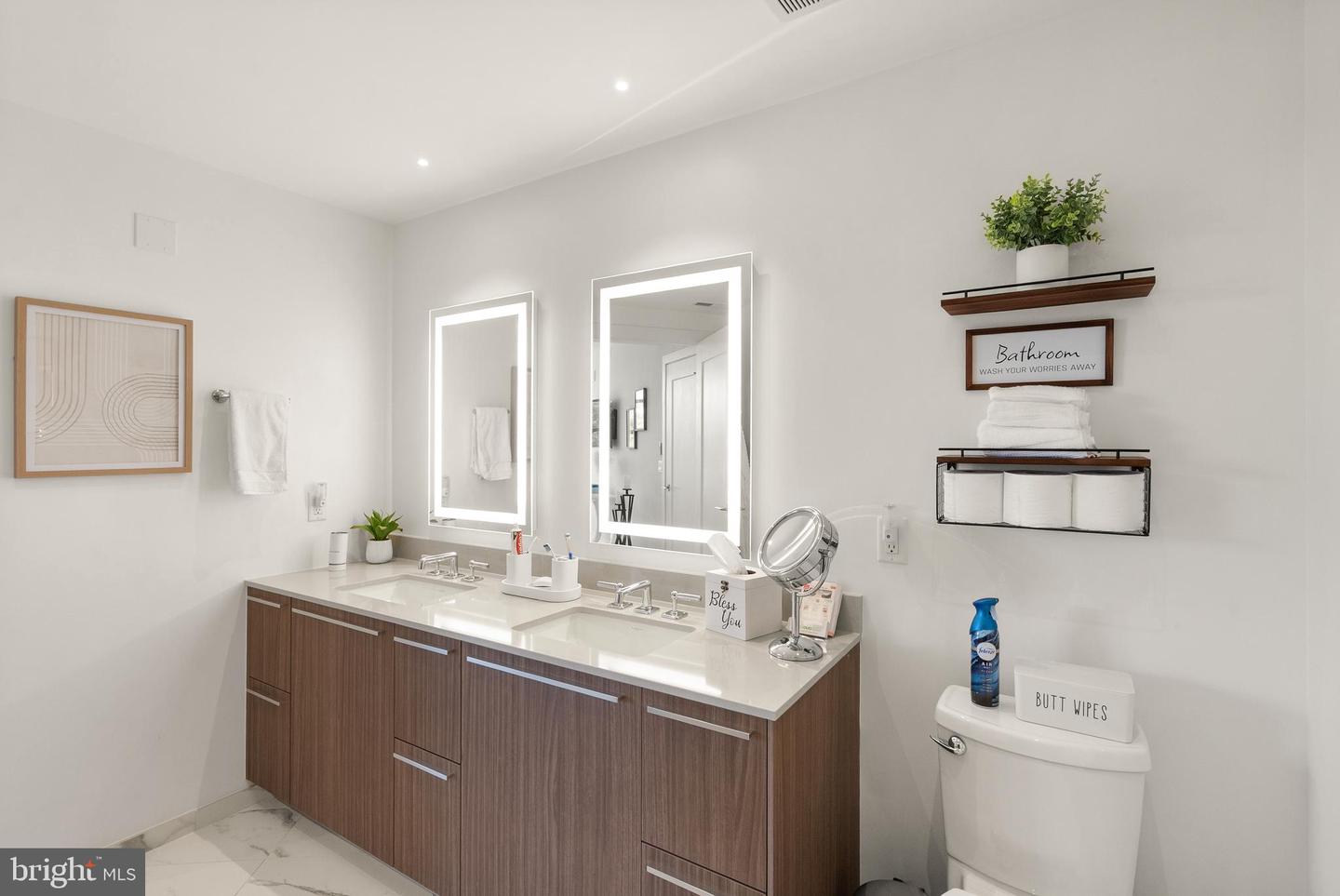 1201 N ROYAL ST #410, ALEXANDRIA, Virginia 22314, 2 Bedrooms Bedrooms, ,2 BathroomsBathrooms,Residential,For sale,1201 N ROYAL ST #410,VAAX2051158 MLS # VAAX2051158 1201 N ROYAL ST #410, ALEXANDRIA, Virginia 22314, 2 Bedrooms Bedrooms, ,2 BathroomsBathrooms,Residential,For sale,1201 N ROYAL ST #410,VAAX2051158 MLS # VAAX2051158