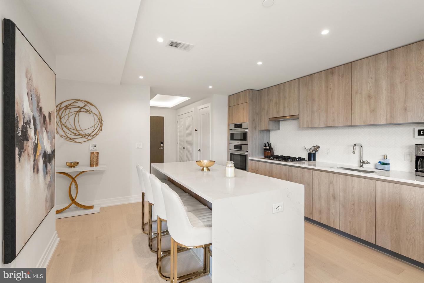 1201 N ROYAL ST #410, ALEXANDRIA, Virginia 22314, 2 Bedrooms Bedrooms, ,2 BathroomsBathrooms,Residential,For sale,1201 N ROYAL ST #410,VAAX2051158 MLS # VAAX2051158 1201 N ROYAL ST #410, ALEXANDRIA, Virginia 22314, 2 Bedrooms Bedrooms, ,2 BathroomsBathrooms,Residential,For sale,1201 N ROYAL ST #410,VAAX2051158 MLS # VAAX2051158