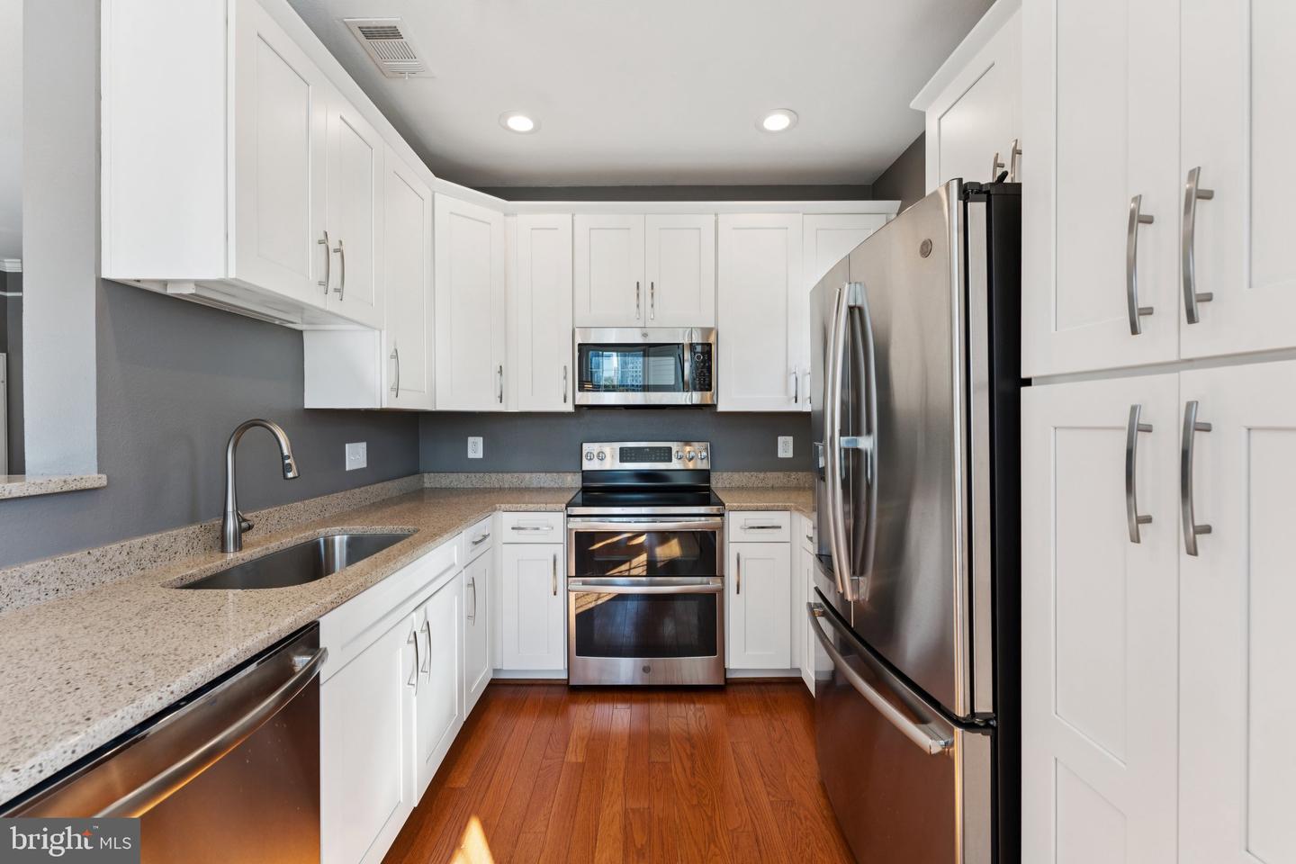 1600 SPRING GATE DR #2315, MCLEAN, Virginia 22102, 2 Bedrooms Bedrooms, ,2 BathroomsBathrooms,Residential,For sale,1600 SPRING GATE DR #2315,VAFX2276254 MLS # VAFX2276254 1600 SPRING GATE DR #2315, MCLEAN, Virginia 22102, 2 Bedrooms Bedrooms, ,2 BathroomsBathrooms,Residential,For sale,1600 SPRING GATE DR #2315,VAFX2276254 MLS # VAFX2276254