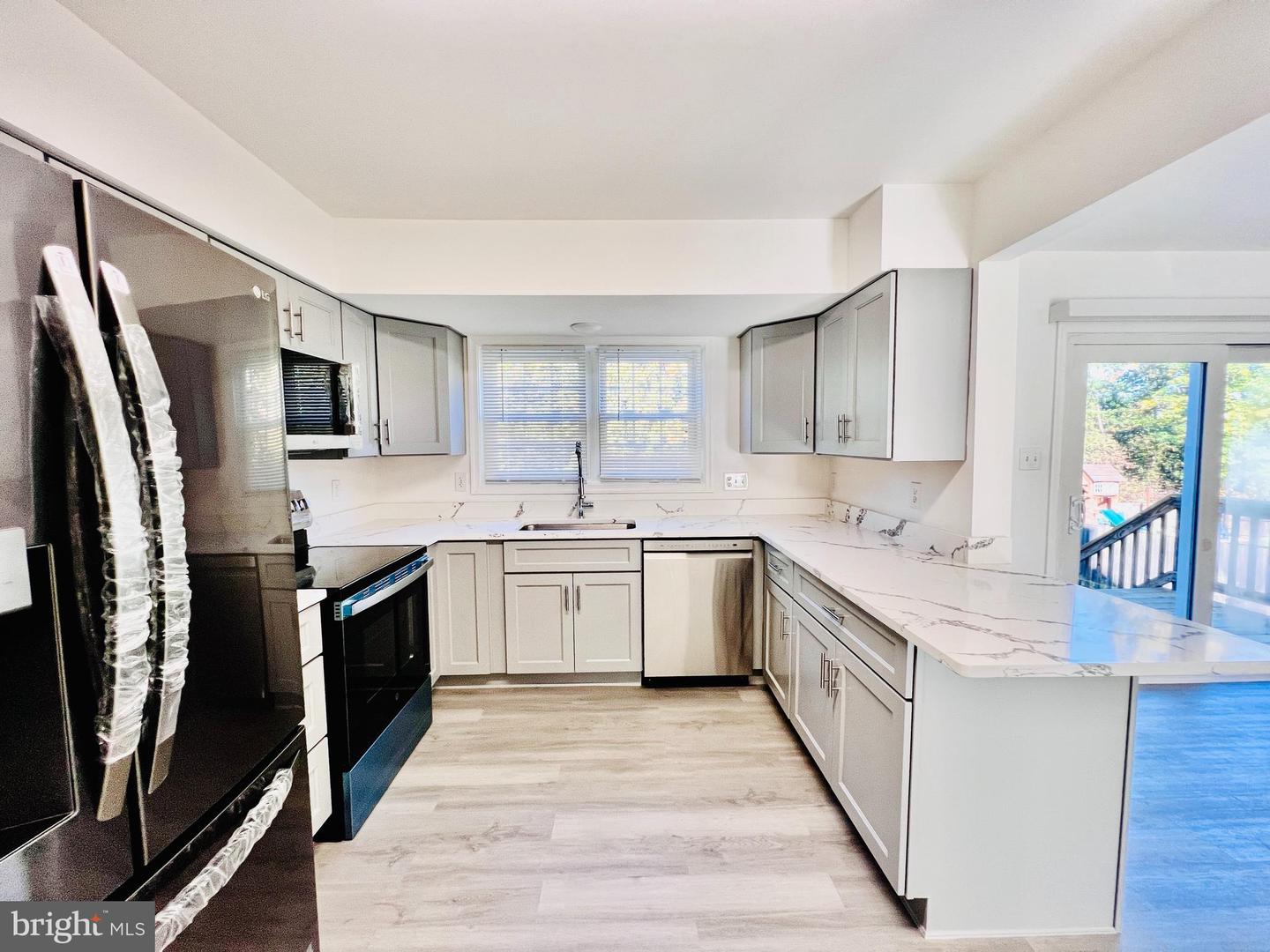 6129 FRANCONIA STATION LN, ALEXANDRIA, Virginia 22310, 5 Bedrooms Bedrooms, ,5 BathroomsBathrooms,Residential,For sale,6129 FRANCONIA STATION LN,VAFX2276270 MLS # VAFX2276270 6129 FRANCONIA STATION LN, ALEXANDRIA, Virginia 22310, 5 Bedrooms Bedrooms, ,5 BathroomsBathrooms,Residential,For sale,6129 FRANCONIA STATION LN,VAFX2276270 MLS # VAFX2276270