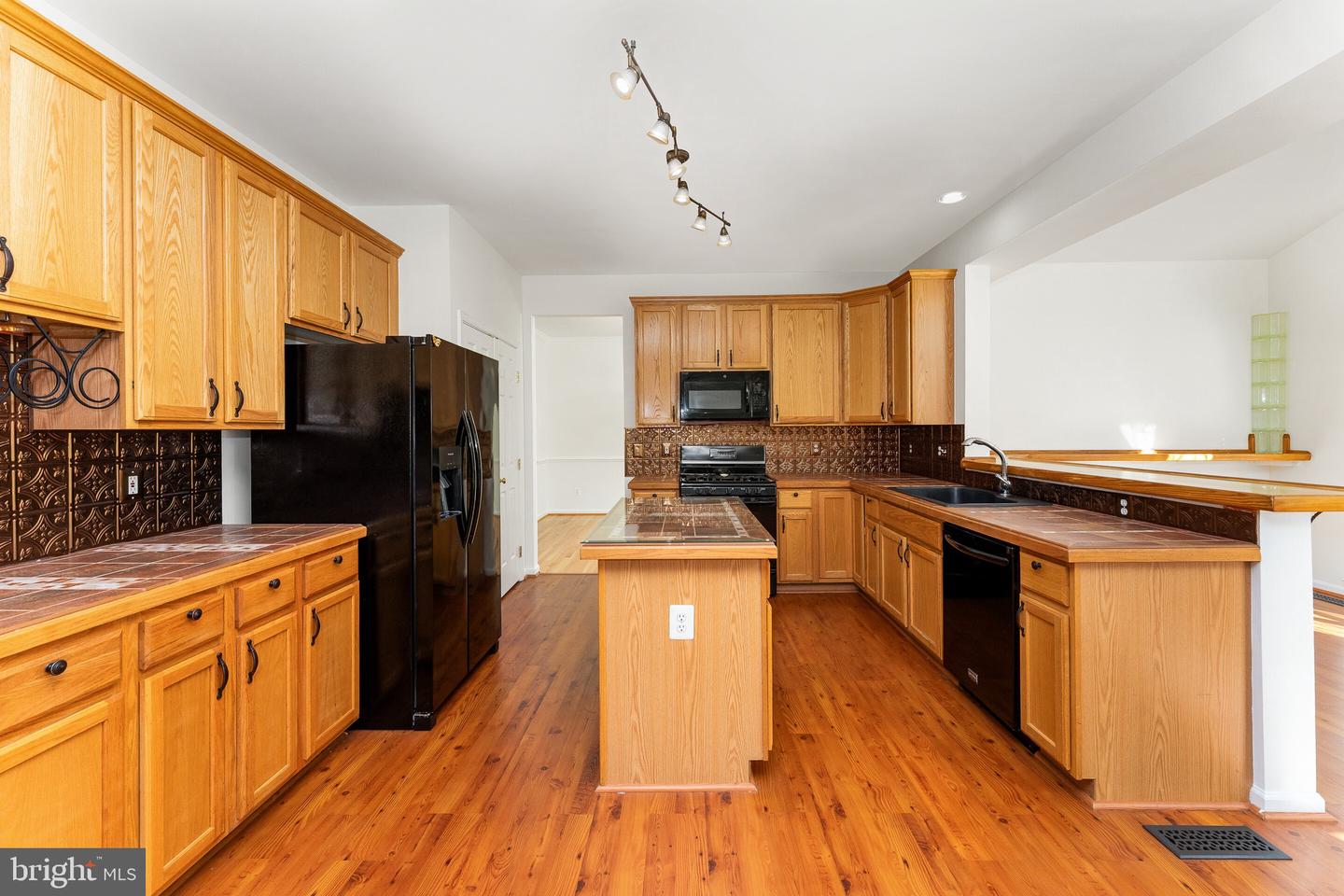 7220 FORKLAND WAY, GAINESVILLE, Virginia 20155, 4 Bedrooms Bedrooms, ,2 BathroomsBathrooms,Residential,For sale,7220 FORKLAND WAY,VAPW2106746 MLS # VAPW2106746 7220 FORKLAND WAY, GAINESVILLE, Virginia 20155, 4 Bedrooms Bedrooms, ,2 BathroomsBathrooms,Residential,For sale,7220 FORKLAND WAY,VAPW2106746 MLS # VAPW2106746