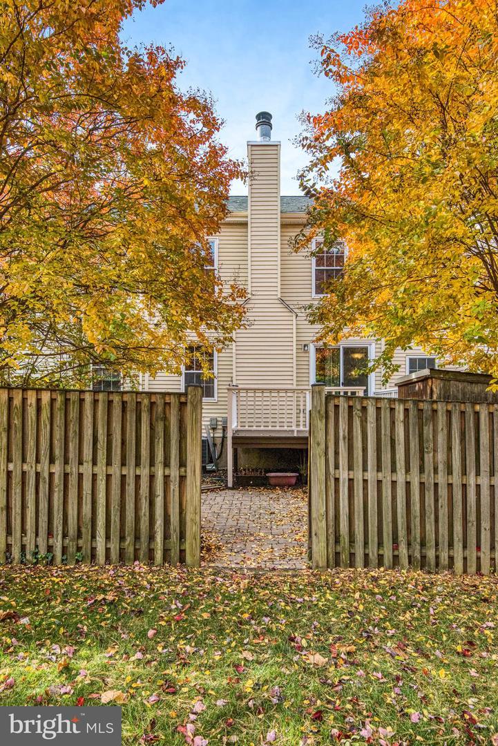 10344 GRANITE CREEK LN, OAKTON, Virginia 22124, 4 Bedrooms Bedrooms, ,3 BathroomsBathrooms,Residential,For sale,10344 GRANITE CREEK LN,VAFX2276468 MLS # VAFX2276468 10344 GRANITE CREEK LN, OAKTON, Virginia 22124, 4 Bedrooms Bedrooms, ,3 BathroomsBathrooms,Residential,For sale,10344 GRANITE CREEK LN,VAFX2276468 MLS # VAFX2276468