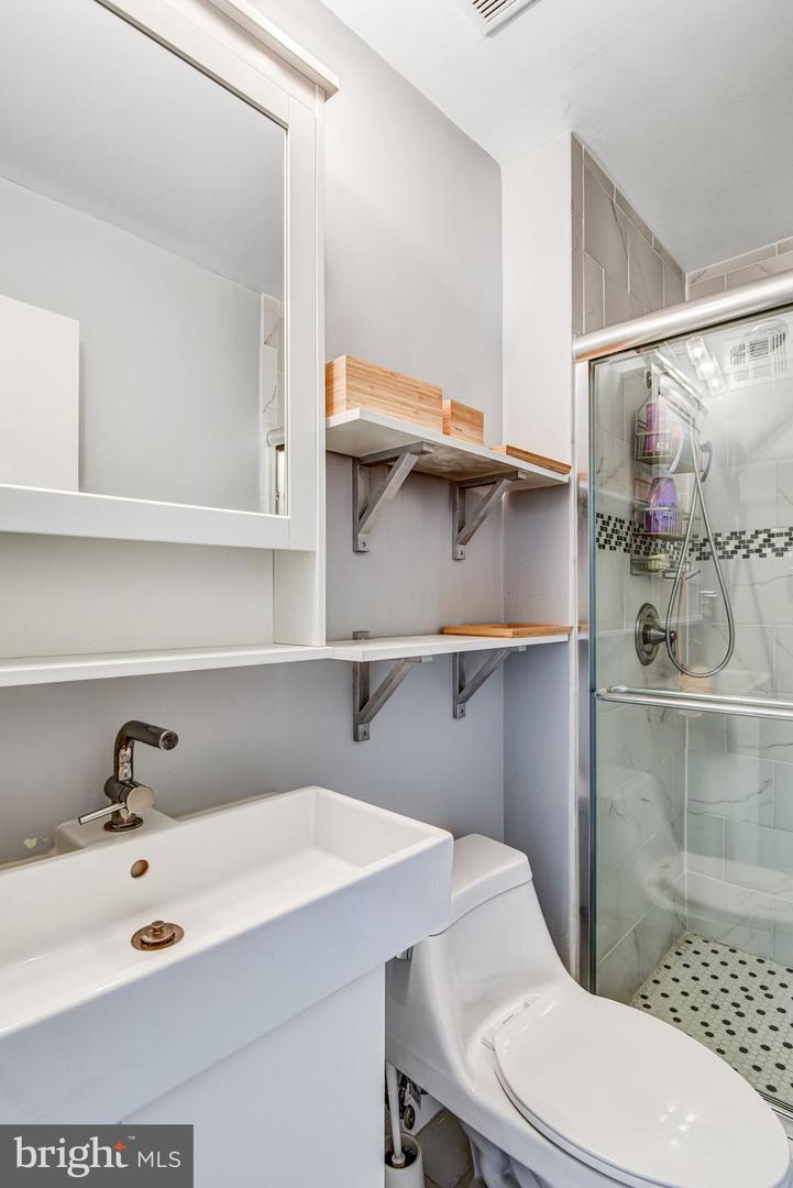 10344 GRANITE CREEK LN, OAKTON, Virginia 22124, 4 Bedrooms Bedrooms, ,3 BathroomsBathrooms,Residential,For sale,10344 GRANITE CREEK LN,VAFX2276468 MLS # VAFX2276468 10344 GRANITE CREEK LN, OAKTON, Virginia 22124, 4 Bedrooms Bedrooms, ,3 BathroomsBathrooms,Residential,For sale,10344 GRANITE CREEK LN,VAFX2276468 MLS # VAFX2276468