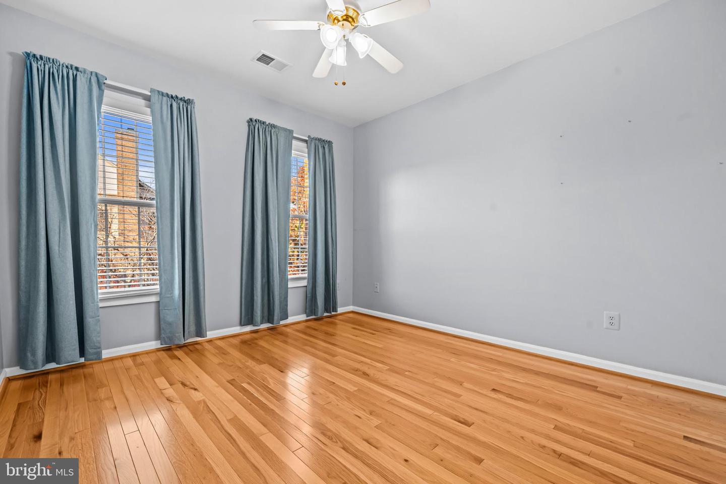 6631 DUNWICH WAY, ALEXANDRIA, Virginia 22315, 3 Bedrooms Bedrooms, ,3 BathroomsBathrooms,Residential,For sale,6631 DUNWICH WAY,VAFX2276546 MLS # VAFX2276546 6631 DUNWICH WAY, ALEXANDRIA, Virginia 22315, 3 Bedrooms Bedrooms, ,3 BathroomsBathrooms,Residential,For sale,6631 DUNWICH WAY,VAFX2276546 MLS # VAFX2276546