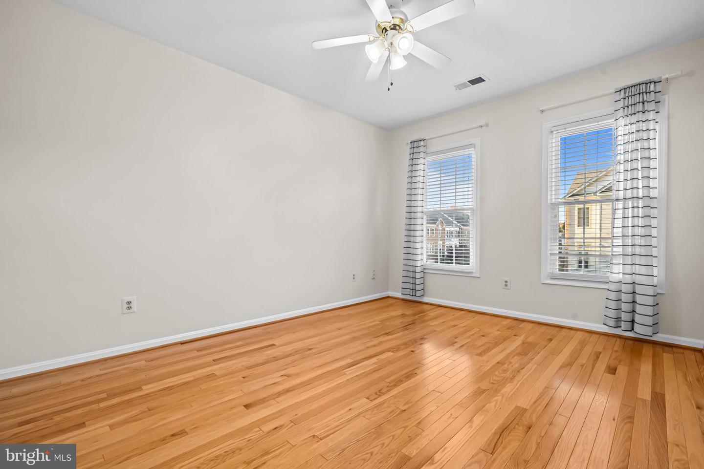 6631 DUNWICH WAY, ALEXANDRIA, Virginia 22315, 3 Bedrooms Bedrooms, ,3 BathroomsBathrooms,Residential,For sale,6631 DUNWICH WAY,VAFX2276546 MLS # VAFX2276546 6631 DUNWICH WAY, ALEXANDRIA, Virginia 22315, 3 Bedrooms Bedrooms, ,3 BathroomsBathrooms,Residential,For sale,6631 DUNWICH WAY,VAFX2276546 MLS # VAFX2276546