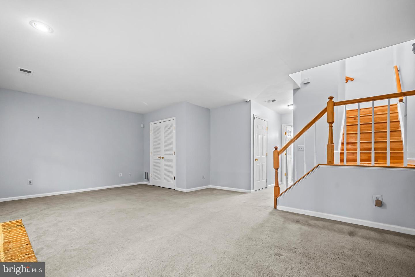 6631 DUNWICH WAY, ALEXANDRIA, Virginia 22315, 3 Bedrooms Bedrooms, ,3 BathroomsBathrooms,Residential,For sale,6631 DUNWICH WAY,VAFX2276546 MLS # VAFX2276546 6631 DUNWICH WAY, ALEXANDRIA, Virginia 22315, 3 Bedrooms Bedrooms, ,3 BathroomsBathrooms,Residential,For sale,6631 DUNWICH WAY,VAFX2276546 MLS # VAFX2276546