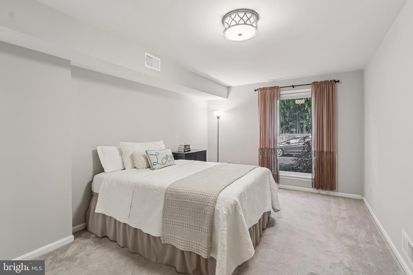 3769 PERSIMMON CIR, FAIRFAX, Virginia 22031, 2 Bedrooms Bedrooms, 6 Rooms Rooms,2 BathroomsBathrooms,Residential,For sale,3769 PERSIMMON CIR,VAFX2277128 MLS # VAFX2277128 3769 PERSIMMON CIR, FAIRFAX, Virginia 22031, 2 Bedrooms Bedrooms, 6 Rooms Rooms,2 BathroomsBathrooms,Residential,For sale,3769 PERSIMMON CIR,VAFX2277128 MLS # VAFX2277128