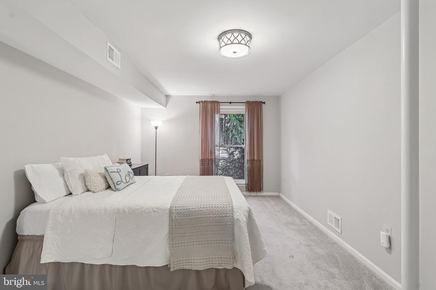 3769 PERSIMMON CIR, FAIRFAX, Virginia 22031, 2 Bedrooms Bedrooms, 6 Rooms Rooms,2 BathroomsBathrooms,Residential,For sale,3769 PERSIMMON CIR,VAFX2277128 MLS # VAFX2277128 3769 PERSIMMON CIR, FAIRFAX, Virginia 22031, 2 Bedrooms Bedrooms, 6 Rooms Rooms,2 BathroomsBathrooms,Residential,For sale,3769 PERSIMMON CIR,VAFX2277128 MLS # VAFX2277128