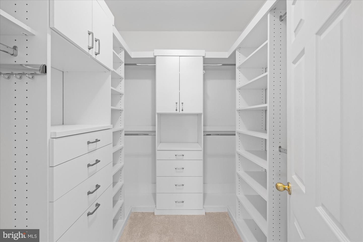 724 GODFREY CT SE, LEESBURG, Virginia 20175, 5 Bedrooms Bedrooms, ,3 BathroomsBathrooms,Residential,For sale,724 GODFREY CT SE,VALO2109788 MLS # VALO2109788 724 GODFREY CT SE, LEESBURG, Virginia 20175, 5 Bedrooms Bedrooms, ,3 BathroomsBathrooms,Residential,For sale,724 GODFREY CT SE,VALO2109788 MLS # VALO2109788