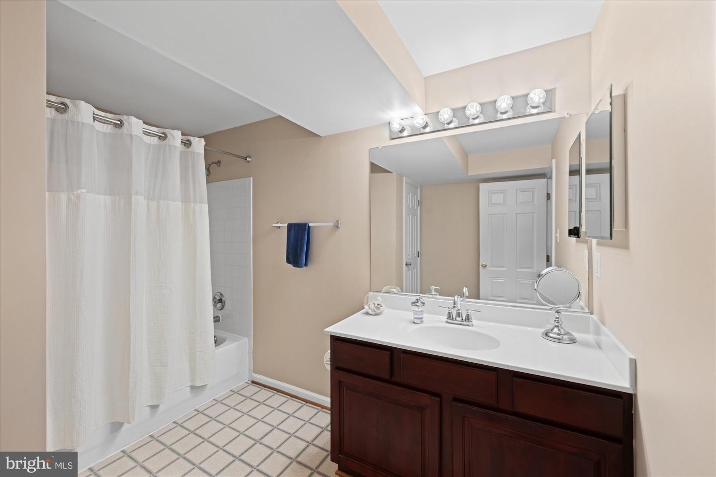 724 GODFREY CT SE, LEESBURG, Virginia 20175, 5 Bedrooms Bedrooms, ,3 BathroomsBathrooms,Residential,For sale,724 GODFREY CT SE,VALO2109788 MLS # VALO2109788 724 GODFREY CT SE, LEESBURG, Virginia 20175, 5 Bedrooms Bedrooms, ,3 BathroomsBathrooms,Residential,For sale,724 GODFREY CT SE,VALO2109788 MLS # VALO2109788