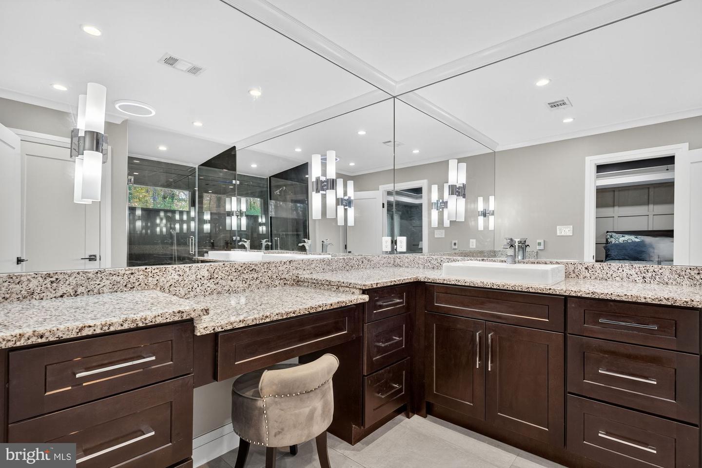 2501 EASIE ST, OAKTON, Virginia 22124, 4 Bedrooms Bedrooms, ,3 BathroomsBathrooms,Residential,For sale,2501 EASIE ST,VAFX2276682 MLS # VAFX2276682