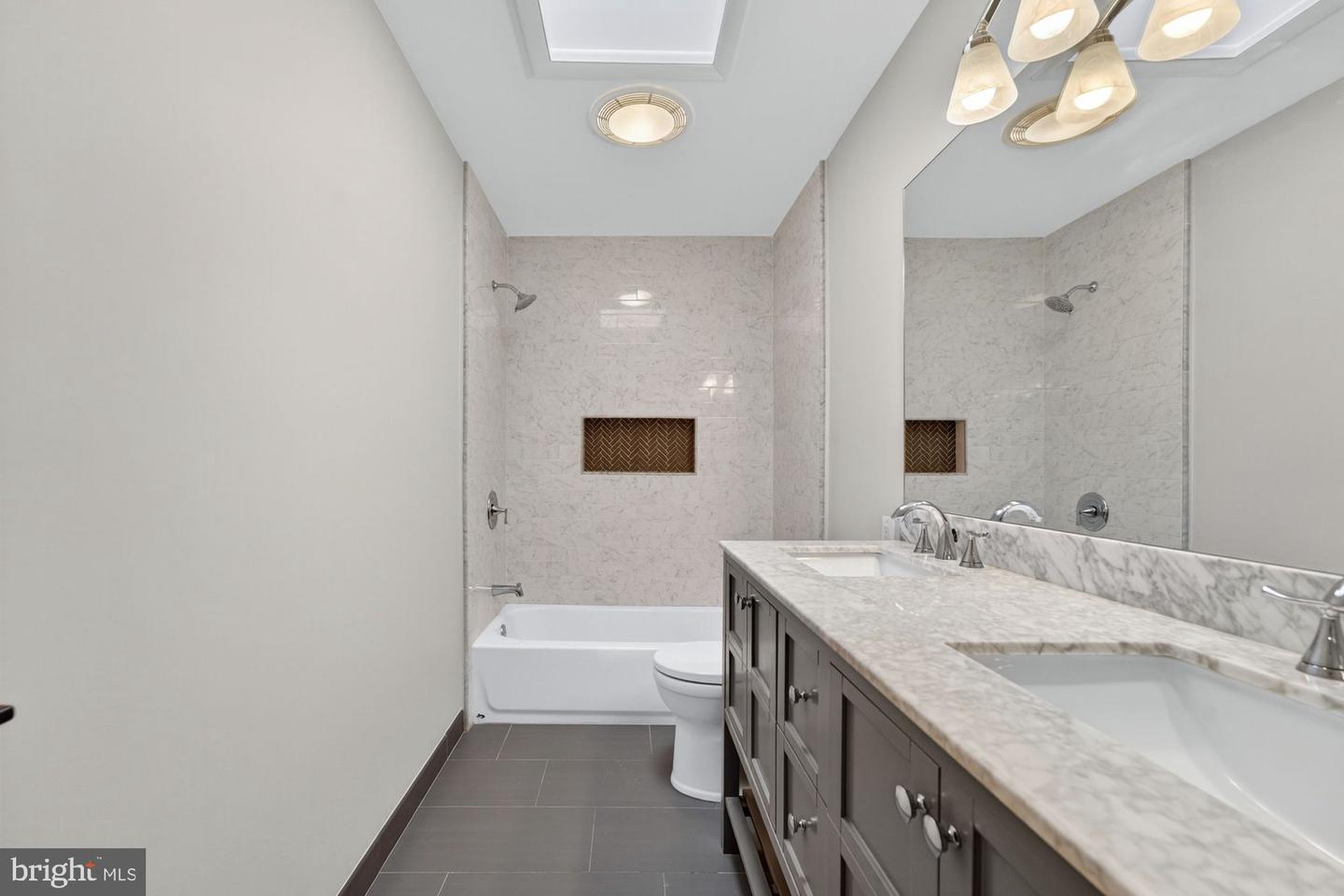 2501 EASIE ST, OAKTON, Virginia 22124, 4 Bedrooms Bedrooms, ,3 BathroomsBathrooms,Residential,For sale,2501 EASIE ST,VAFX2276682 MLS # VAFX2276682