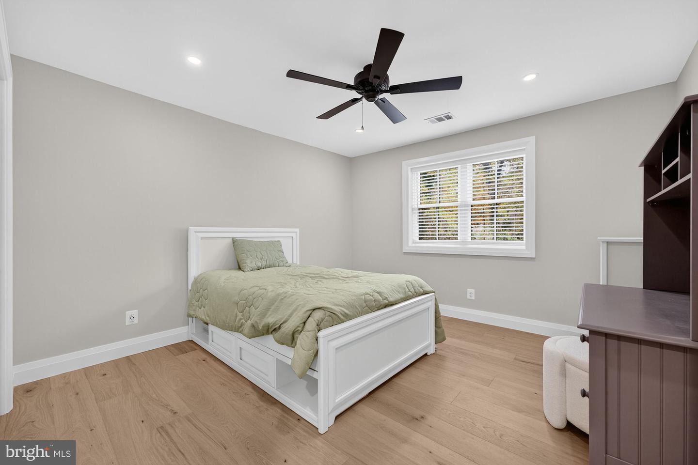 2501 EASIE ST, OAKTON, Virginia 22124, 4 Bedrooms Bedrooms, ,3 BathroomsBathrooms,Residential,For sale,2501 EASIE ST,VAFX2276682 MLS # VAFX2276682