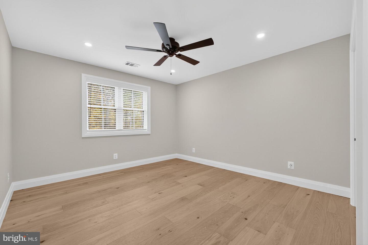 2501 EASIE ST, OAKTON, Virginia 22124, 4 Bedrooms Bedrooms, ,3 BathroomsBathrooms,Residential,For sale,2501 EASIE ST,VAFX2276682 MLS # VAFX2276682