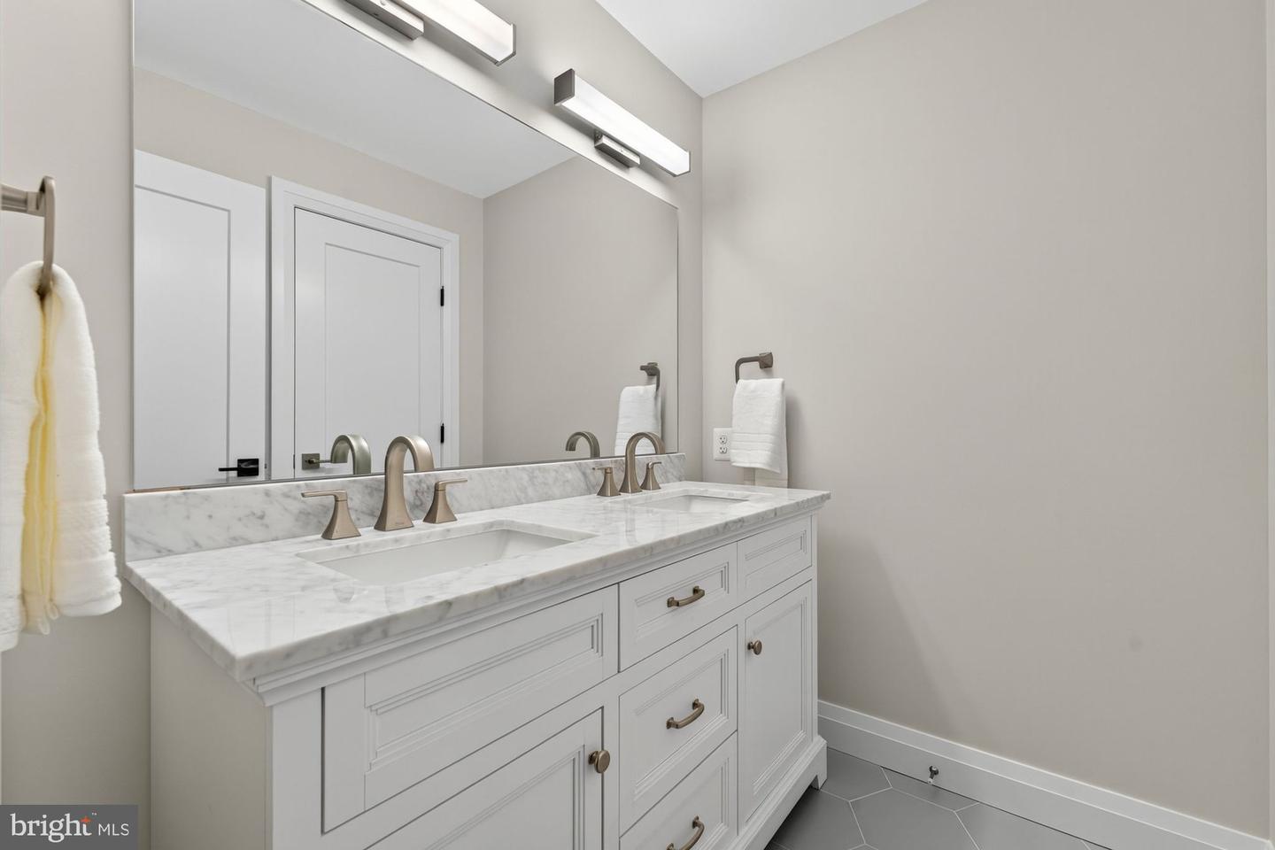 2501 EASIE ST, OAKTON, Virginia 22124, 4 Bedrooms Bedrooms, ,3 BathroomsBathrooms,Residential,For sale,2501 EASIE ST,VAFX2276682 MLS # VAFX2276682