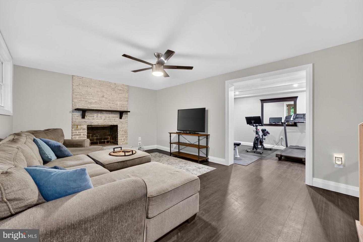 2501 EASIE ST, OAKTON, Virginia 22124, 4 Bedrooms Bedrooms, ,3 BathroomsBathrooms,Residential,For sale,2501 EASIE ST,VAFX2276682 MLS # VAFX2276682