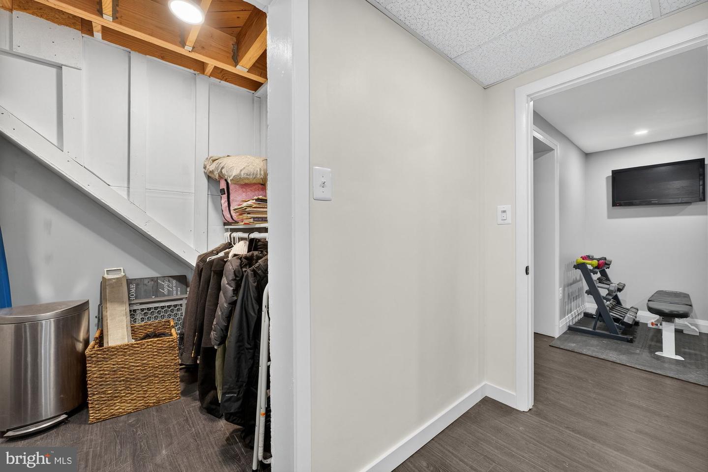 2501 EASIE ST, OAKTON, Virginia 22124, 4 Bedrooms Bedrooms, ,3 BathroomsBathrooms,Residential,For sale,2501 EASIE ST,VAFX2276682 MLS # VAFX2276682