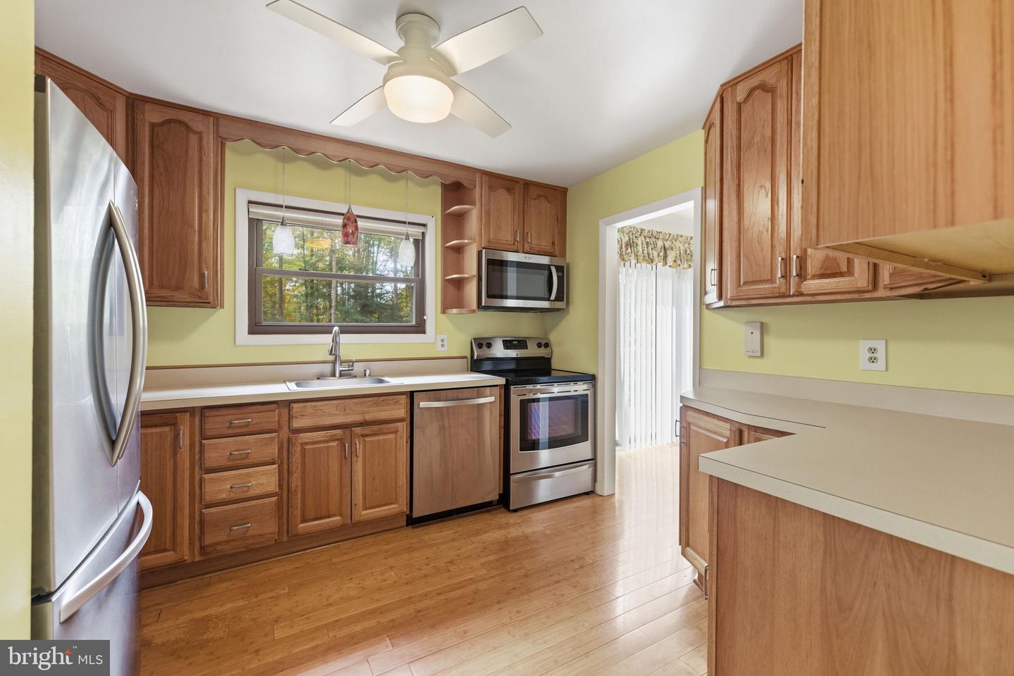 7217 RIDGEWAY DR, MANASSAS, Virginia 20112, 4 Bedrooms Bedrooms, ,3 BathroomsBathrooms,Residential,For sale,7217 RIDGEWAY DR,VAPW2106850 MLS # VAPW2106850 7217 RIDGEWAY DR, MANASSAS, Virginia 20112, 4 Bedrooms Bedrooms, ,3 BathroomsBathrooms,Residential,For sale,7217 RIDGEWAY DR,VAPW2106850 MLS # VAPW2106850