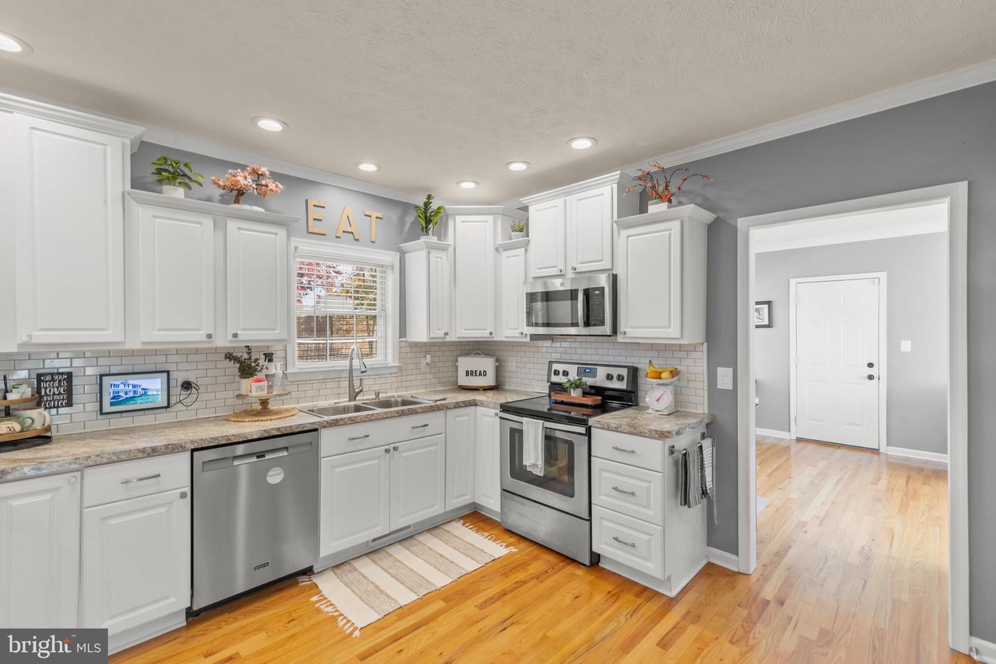 112 LUCY LONG CT, STEPHENS CITY, Virginia 22655, 5 Bedrooms Bedrooms, ,3 BathroomsBathrooms,Residential,For sale,112 LUCY LONG CT,VAFV2037736 MLS # VAFV2037736 112 LUCY LONG CT, STEPHENS CITY, Virginia 22655, 5 Bedrooms Bedrooms, ,3 BathroomsBathrooms,Residential,For sale,112 LUCY LONG CT,VAFV2037736 MLS # VAFV2037736