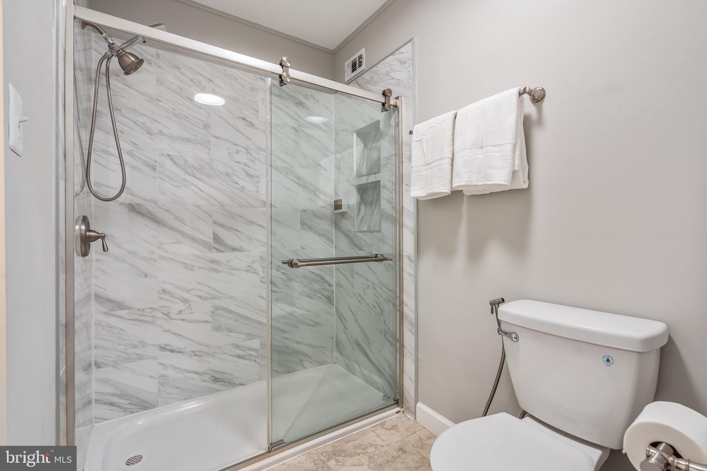 6620 ROSECROFT PL, FALLS CHURCH, Virginia 22043, 3 Bedrooms Bedrooms, ,2 BathroomsBathrooms,Residential,For sale,6620 ROSECROFT PL,VAFX2276802 MLS # VAFX2276802 6620 ROSECROFT PL, FALLS CHURCH, Virginia 22043, 3 Bedrooms Bedrooms, ,2 BathroomsBathrooms,Residential,For sale,6620 ROSECROFT PL,VAFX2276802 MLS # VAFX2276802