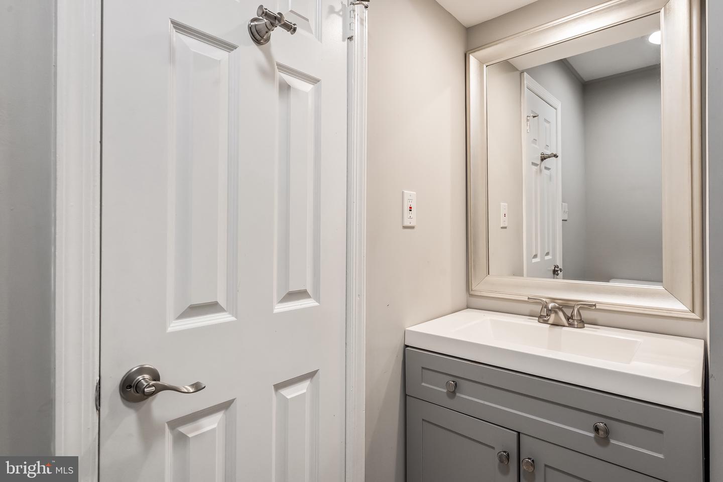 6620 ROSECROFT PL, FALLS CHURCH, Virginia 22043, 3 Bedrooms Bedrooms, ,2 BathroomsBathrooms,Residential,For sale,6620 ROSECROFT PL,VAFX2276802 MLS # VAFX2276802 6620 ROSECROFT PL, FALLS CHURCH, Virginia 22043, 3 Bedrooms Bedrooms, ,2 BathroomsBathrooms,Residential,For sale,6620 ROSECROFT PL,VAFX2276802 MLS # VAFX2276802