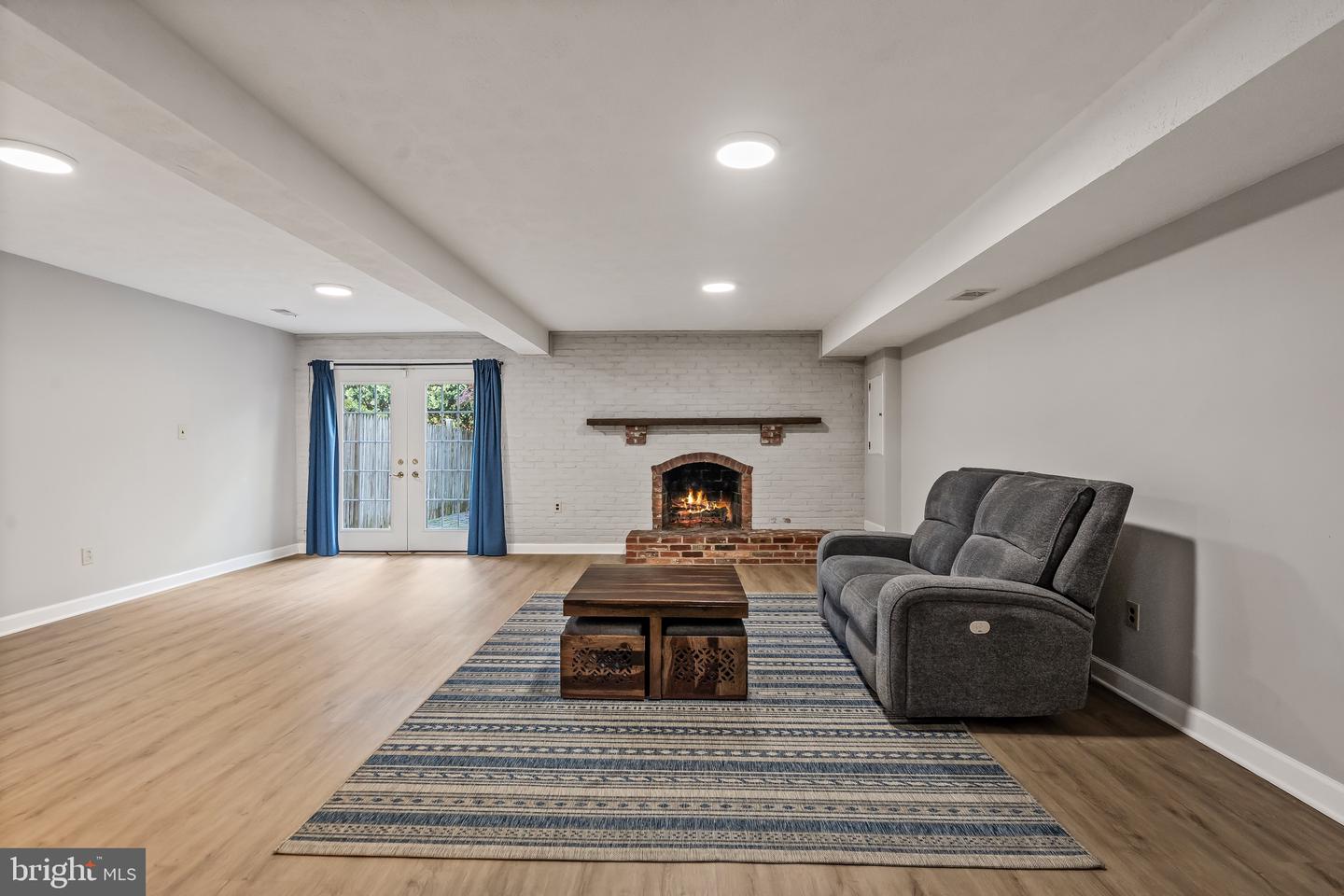 6620 ROSECROFT PL, FALLS CHURCH, Virginia 22043, 3 Bedrooms Bedrooms, ,2 BathroomsBathrooms,Residential,For sale,6620 ROSECROFT PL,VAFX2276802 MLS # VAFX2276802 6620 ROSECROFT PL, FALLS CHURCH, Virginia 22043, 3 Bedrooms Bedrooms, ,2 BathroomsBathrooms,Residential,For sale,6620 ROSECROFT PL,VAFX2276802 MLS # VAFX2276802